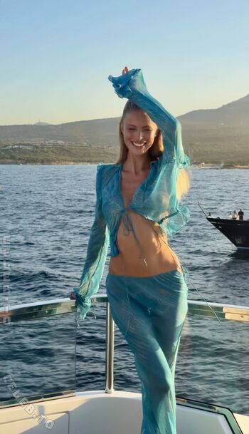 Full leaked Sophia lders private onlyfans photo