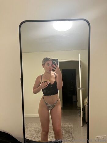 Full leaked Sophia roseee private onlyfans photo