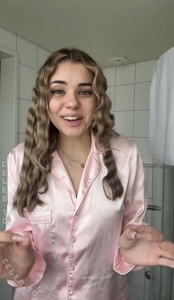 Sophia_xs