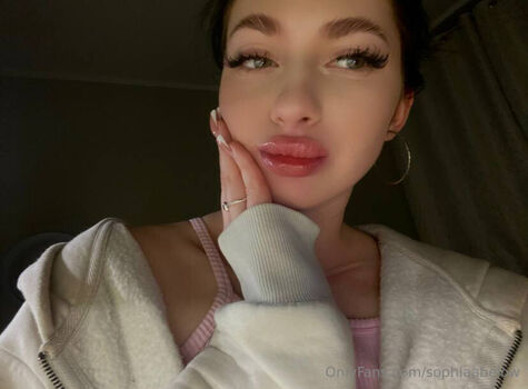 Full leaked Sophiaabelow private onlyfans photo