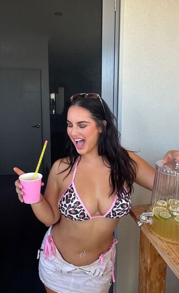 Full leaked Sophie benn private onlyfans photo
