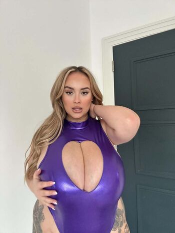 Full leaked Sophie morris private onlyfans photo