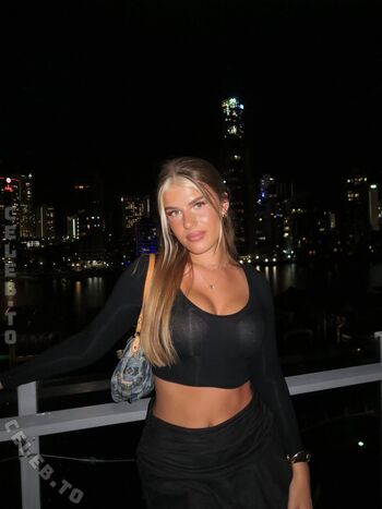 Full leaked Sophie schnur page private onlyfans photo