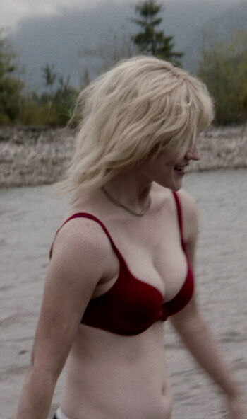 Full leaked Sophie thatcher page private onlyfans photo