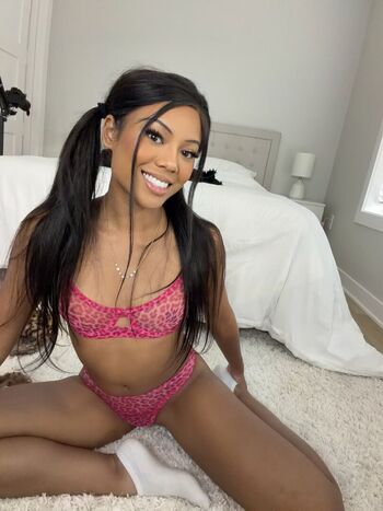 Full leaked Sophie vanmeter private onlyfans photo