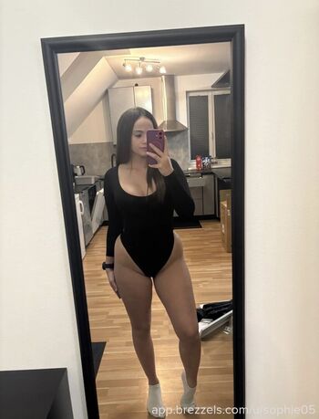 Full leaked Sophie private onlyfans photo