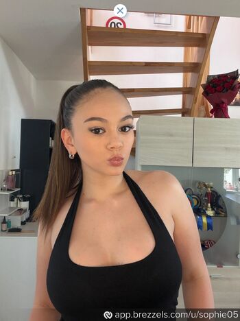 Full leaked Sophie private onlyfans photo