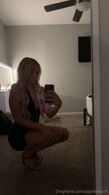 Full leaked Sophiehartt private onlyfans photo