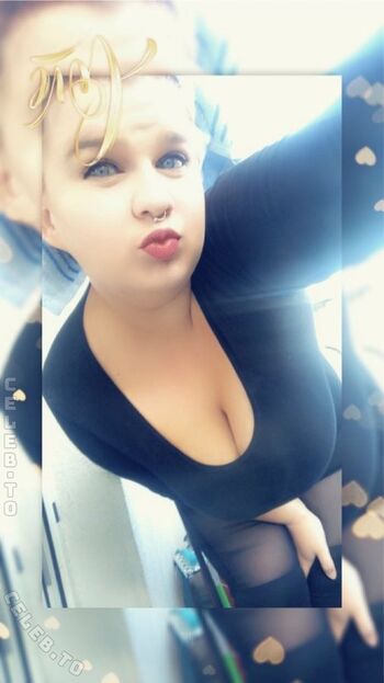 Full leaked Sophieschmande private onlyfans photo