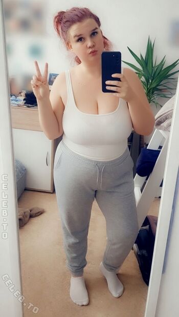 Full leaked Sophieschmande private onlyfans photo