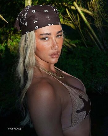 Full leaked Sophiesnaz private onlyfans photo