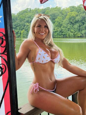 Full leaked Sophieswaney outdoors private onlyfans photo