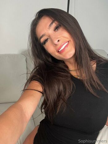 Full leaked Sophisummers private onlyfans photo