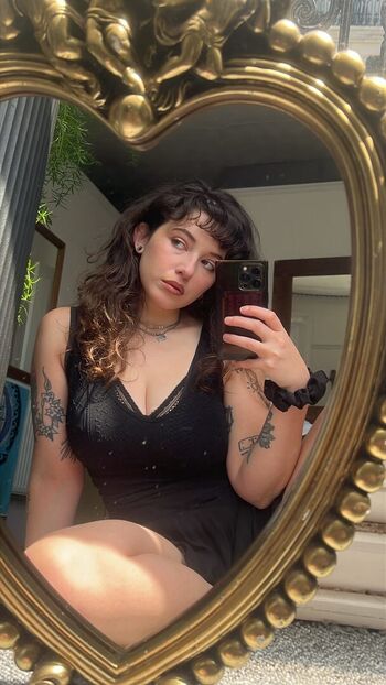 Full leaked Sophoulla private onlyfans photo