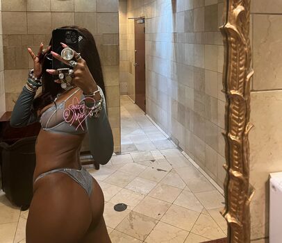 Full leaked Soultry noir private onlyfans photo