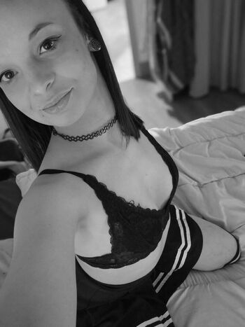 Full leaked Speedy girl private onlyfans photo