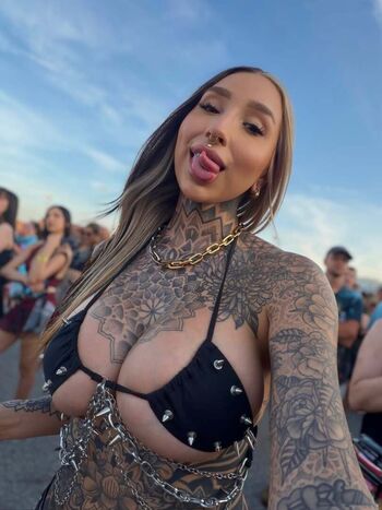 Full leaked Split tongue bri private onlyfans photo