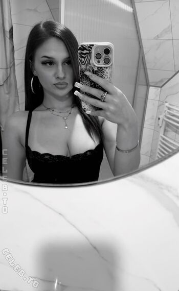 Full leaked Spontiali private onlyfans photo