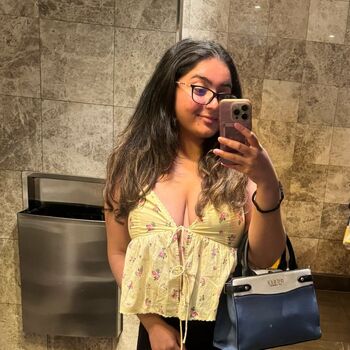 Full leaked Sri lanka private onlyfans photo