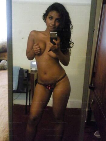 Full leaked Sri lanka private onlyfans photo