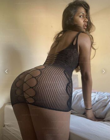 Full leaked Sri lanka private onlyfans photo