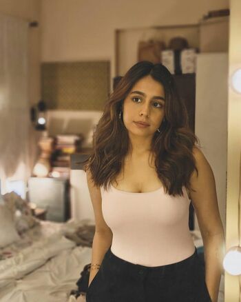 Full leaked Srishti rindani private onlyfans photo