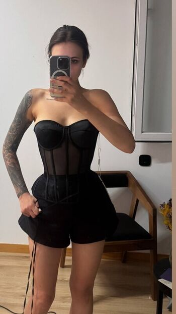 Full leaked Ssneepsnorps private onlyfans photo