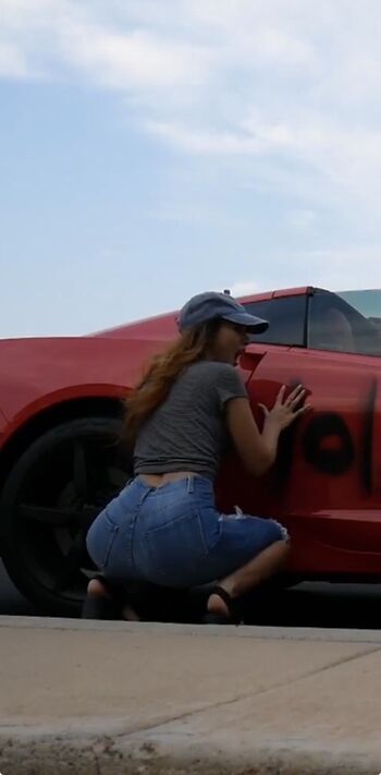 Full leaked Sssniperwolf private onlyfans photo