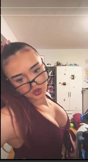 Full leaked Stacyliebtschwnze private onlyfans photo