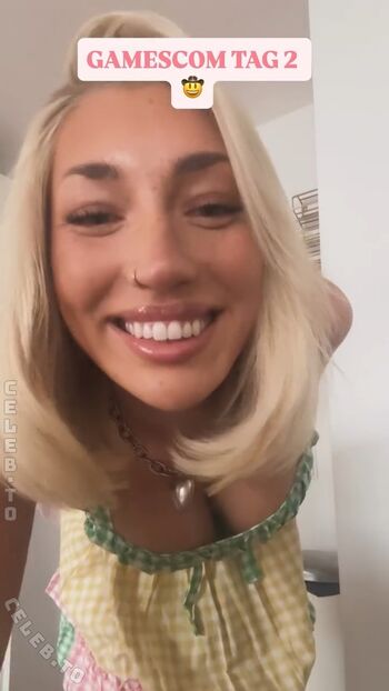 Full leaked Starletnova private onlyfans photo