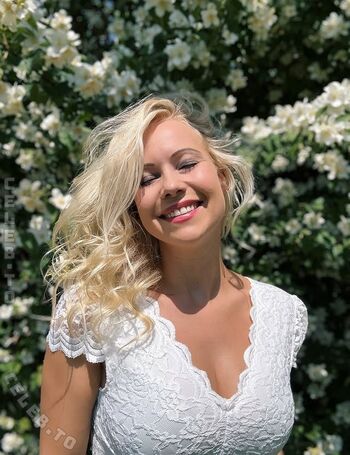 Full leaked Steffi landerer private onlyfans photo