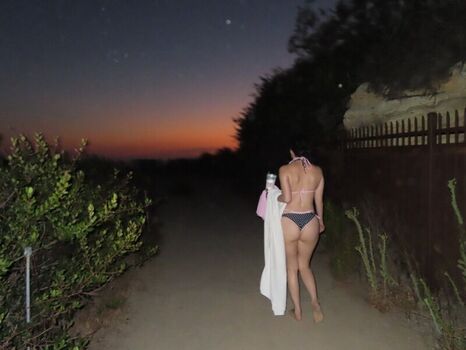 Full leaked Strawbarizz page private onlyfans photo