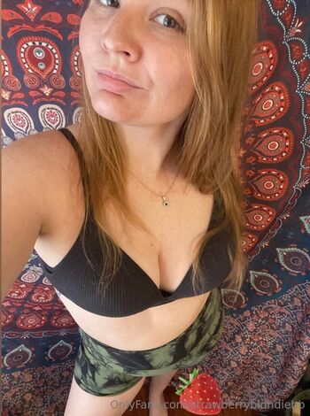 strawberryblondiebb