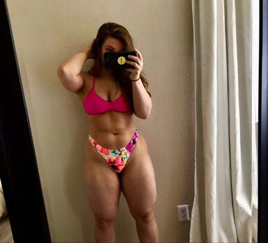 Strong AND Curvy Women
