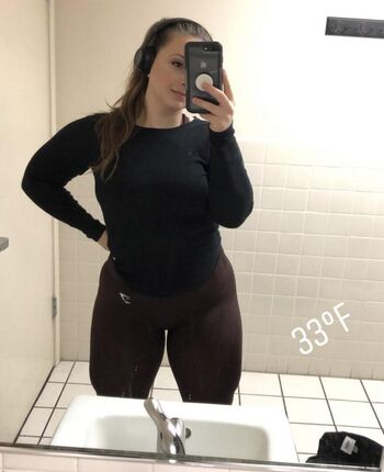 Strong AND Curvy Women