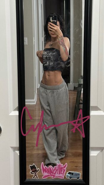 Full leaked Suedmza private onlyfans photo