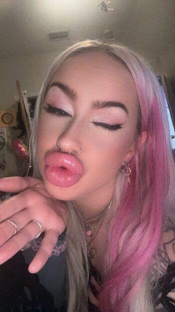 Full leaked Sum r private onlyfans photo