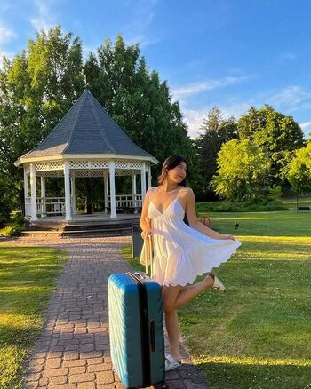Full leaked Sunnyliachoi private onlyfans photo