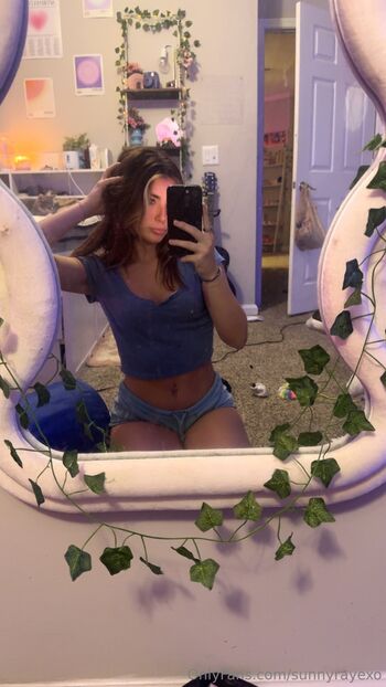 Full leaked Sunnyrayexo private onlyfans photo