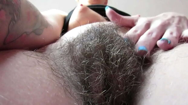 Full leaked Super hairy bush private onlyfans photo