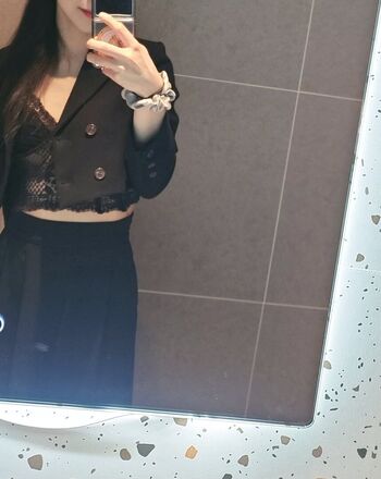 Full leaked Suyeoniiii private onlyfans photo