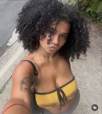 Full leaked Svveettoonz private onlyfans photo