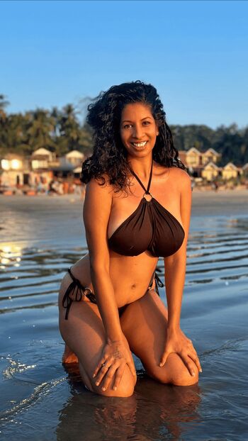 Full leaked Swati jain itsswatijain private onlyfans photo