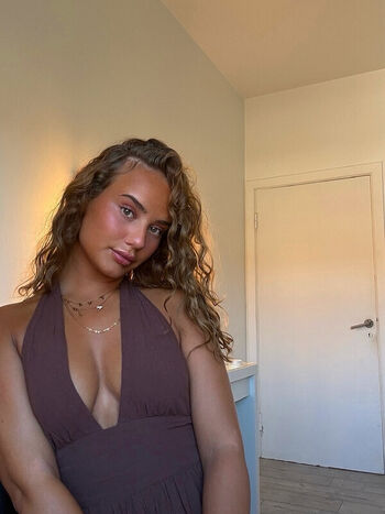 Full leaked Swedish girls private onlyfans photo