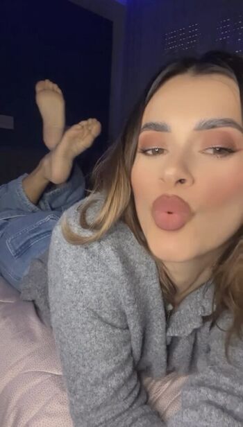 Full leaked Sweet girl page private onlyfans photo