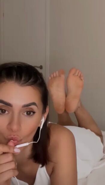 Full leaked Sweet girl page private onlyfans photo