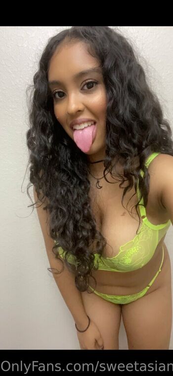 Full leaked Sweetasianpussy private onlyfans photo