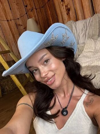 Full leaked Sweetrossie private onlyfans photo