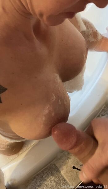Full leaked Sweetvickie private onlyfans photo