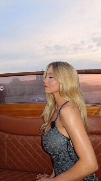 Full leaked Sydney sweeney  page private onlyfans photo